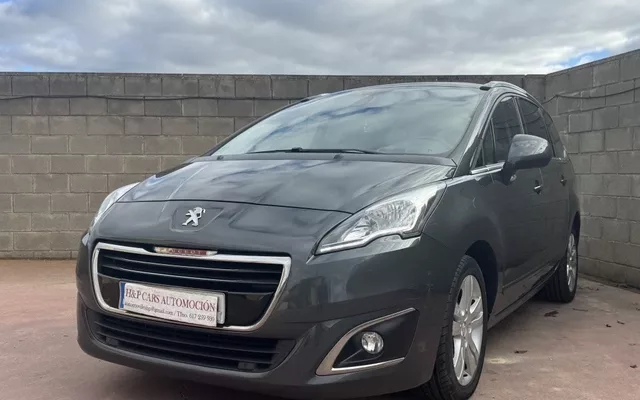 PEUGEOT 5008 5008 1.6 BlueHDi Active EAT6 120