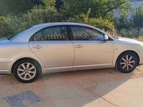 TOYOTA Avensis Avensis 1.8 VVT-i Sol