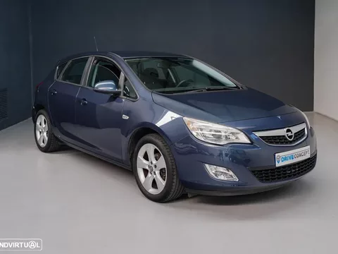 Opel Astra 1.4 Cosmo S/S