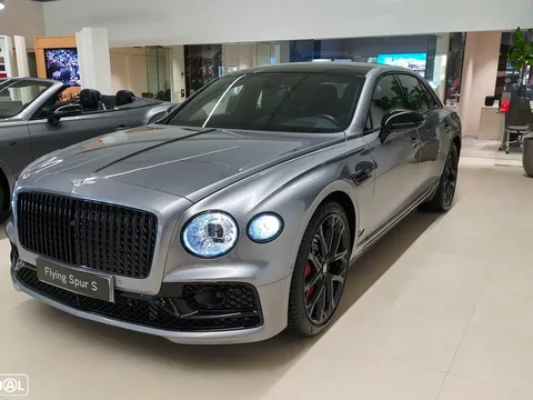 Bentley Flying Spur Hybrid S