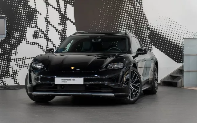 PORSCHE Taycan Taycan 4 Cross Turismo