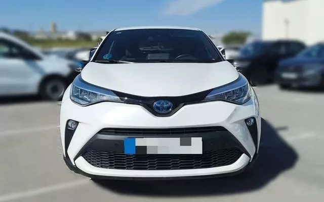 TOYOTA C-HR + 1.8 125H Advance