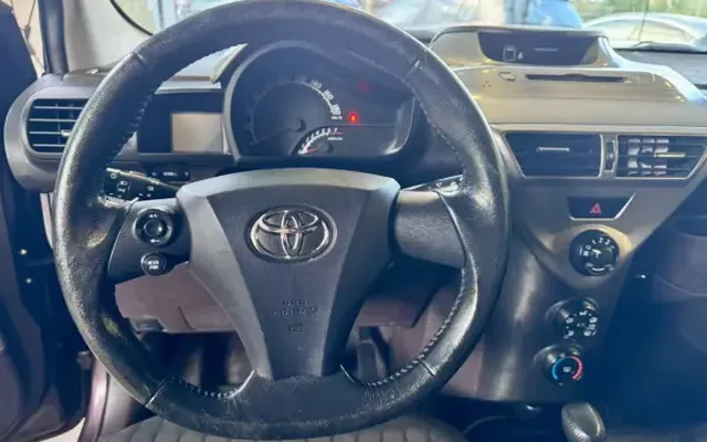 Toyota iQ 2009 1.0 VVT-i 2 MultiDrive