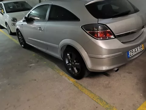 Opel Astra GTC 1.7 CDTI