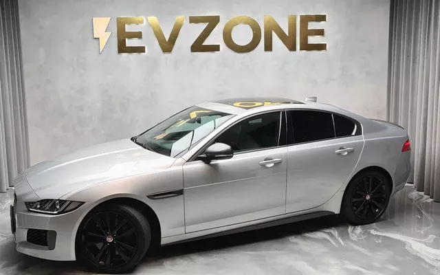 Jaguar XE P300 AWD Aut. Sport