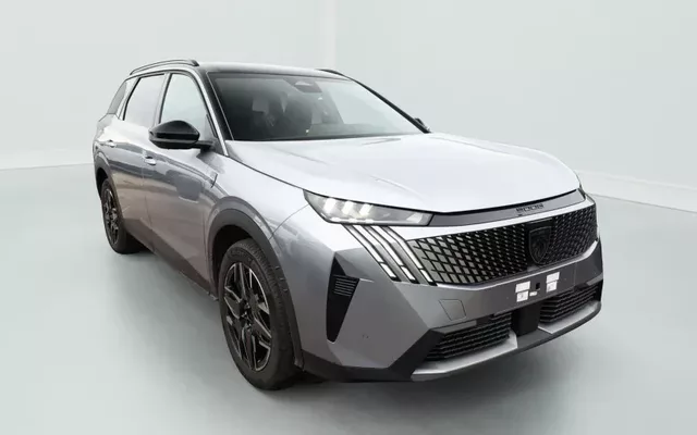 Peugeot 5008 Hybrid 145 e-DCS6 GT Zéro km immatriculé