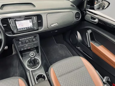 VOLKSWAGEN Beetle Beetle Cabrio 1.2 TSI Design 77kW
