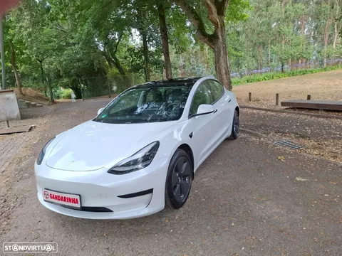 Tesla Model 3 Tração Traseira