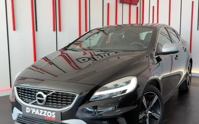 VOLVO V40 V40 D2 R-Design Momentum 120