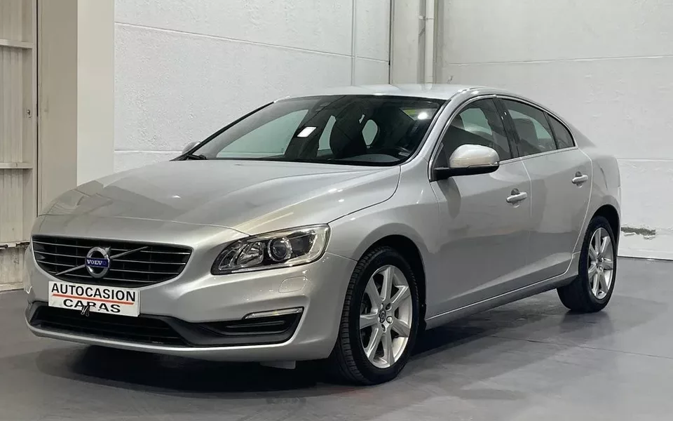 VOLVO S60 S60 D3 Momentum Aut. 150