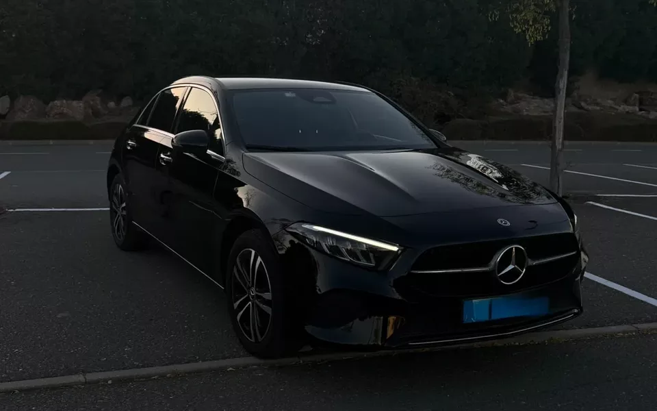 Mercedes-Benz A 250 e