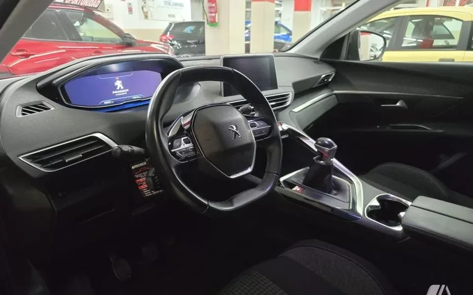 PEUGEOT 3008 3008 1.2 PureTech S&S Style 130