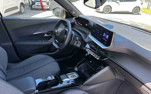 PEUGEOT - 2008 - 2008 1.2 Hybrid Allure e-DCS6