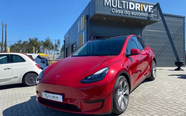 Tesla Model Y Standard RWD