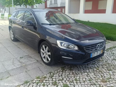 Volvo V60 2.0 D2 Momentum