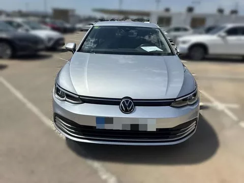 VOLKSWAGEN Golf Life 1.5 eTSI 96kW (130CV) DSG