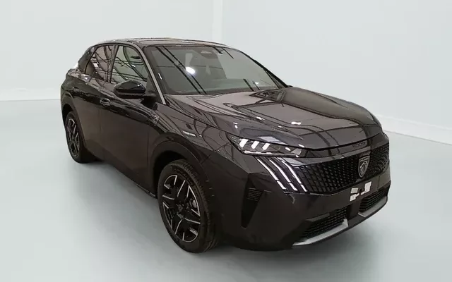 Peugeot 3008 Hybrid 136 e-DCS6 GT Zéro km immatriculé