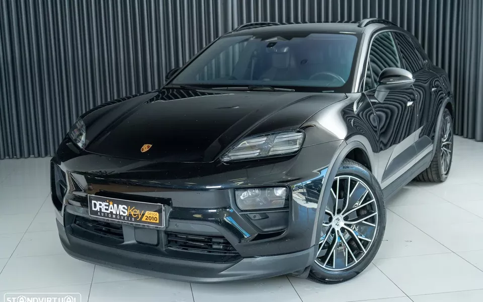 Porsche Macan Electric 4