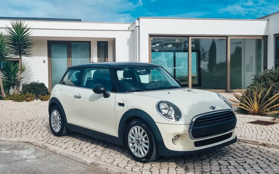 MINI 3 Portas One