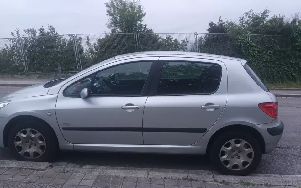 PEUGEOT 307 307 1.6HDI D-Sign 110
