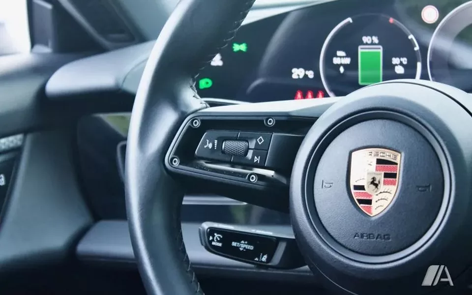 PORSCHE Taycan Taycan 4