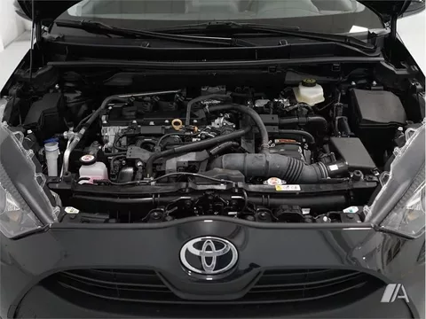 TOYOTA Yaris YARIS ACTIVE PLUS