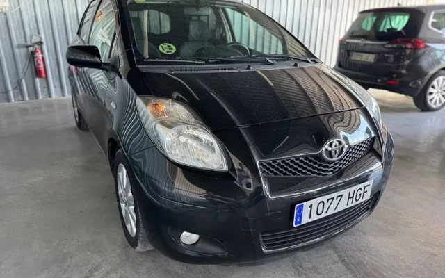 TOYOTA Yaris Yaris 1.4D-4D Connect