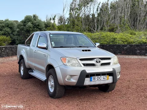 Toyota Hilux 2.5 D-4D Trial