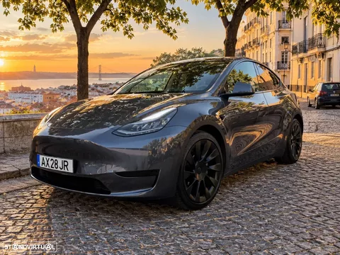 Tesla Model Y Standard RWD