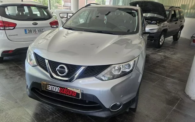 NISSAN Qashqai Q+2 1.5dCi 360 4x2
