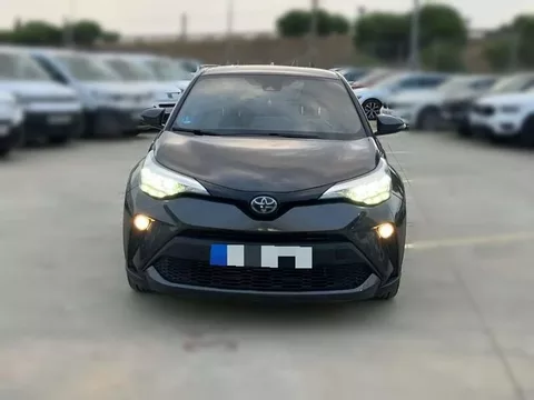 TOYOTA C-HR + 1.8 125H Advance