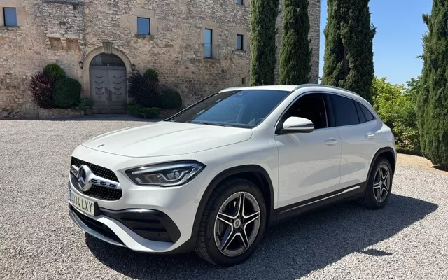 MERCEDES-BENZ Clase GLA GLA 220d 4Matic 8G-DCT