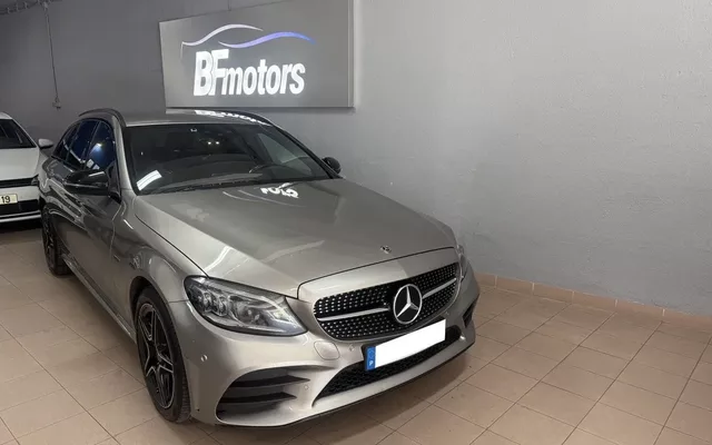 Mercedes-Benz C 300 de AMG Line