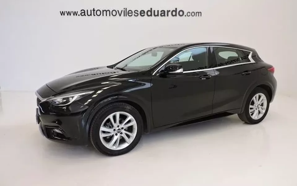 INFINITI Q30 Q30 1.6tc Premium 7DCT 156
