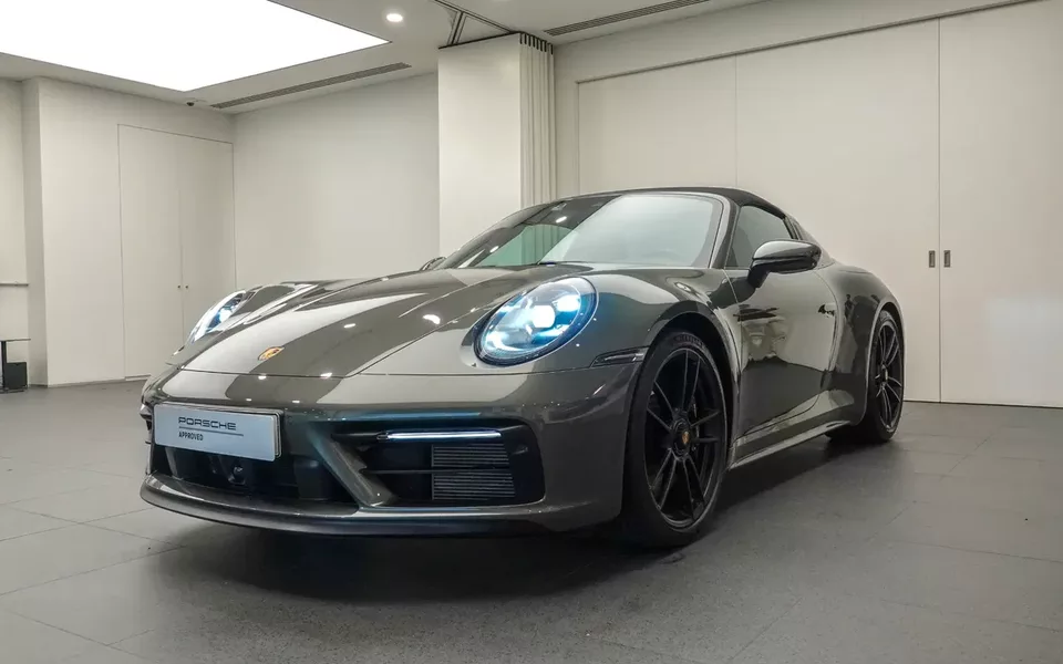 Porsche 911 (992) Targa 4 GTS PDK