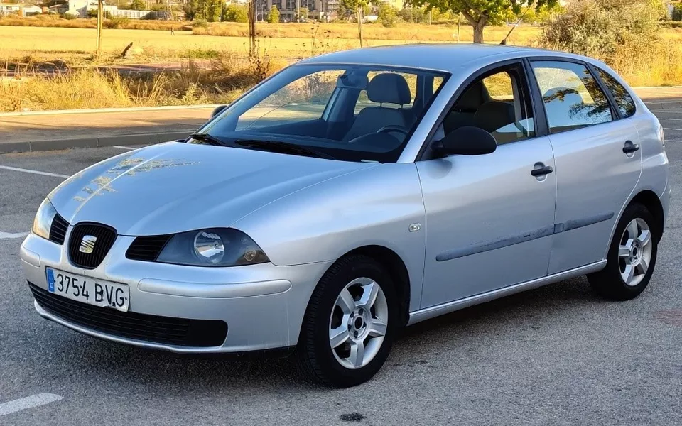 SEAT Ibiza Ibiza 1.9 TDi Signa - 2500€ en Granada