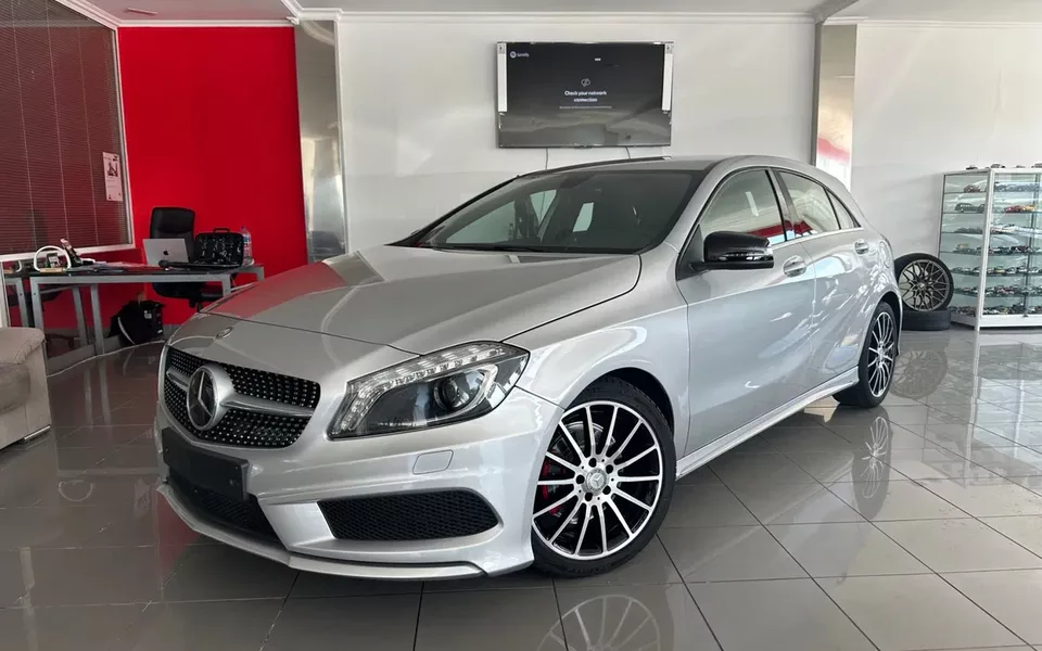 Mercedes-Benz A 180 d AMG Line