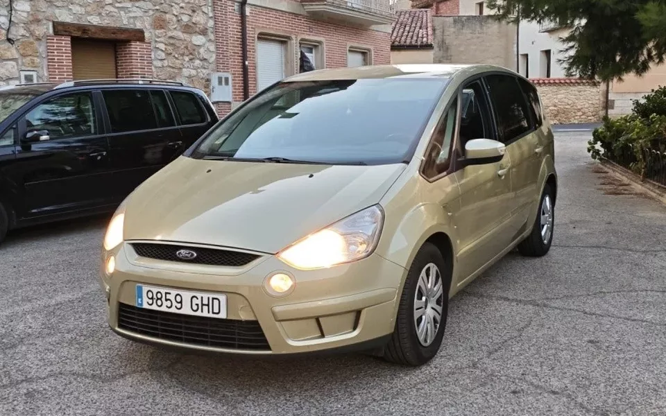 FORD S-Max S-Max 2.0TDCi Titanium - 5400€ en Arauzo de miel burgos