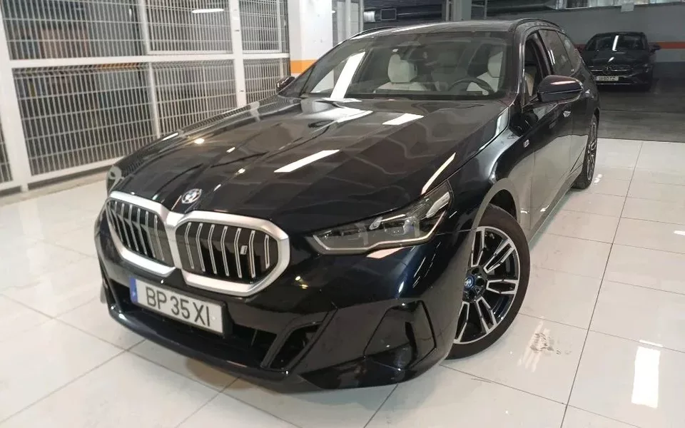 BMW i5 Touring eDrive40