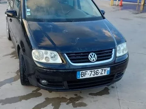 VOLKSWAGEN Touran Touran 2.0TDI Highline