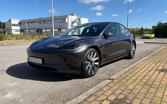 Tesla Model 3 Tração Traseira Premium