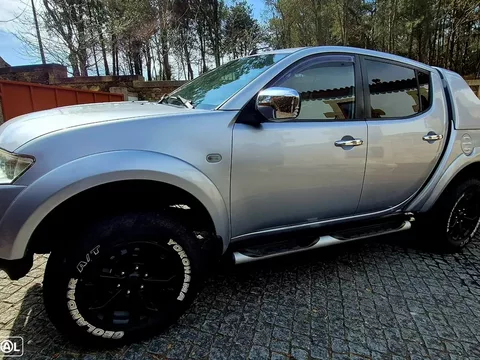 Mitsubishi L200 2.5 DI-D CD Intense HP Masc 4WD