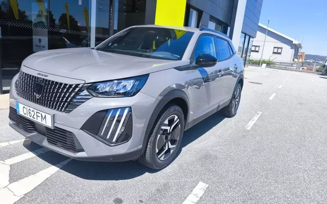 Peugeot 2008 1.2 Hybrid Allure e-DCS6