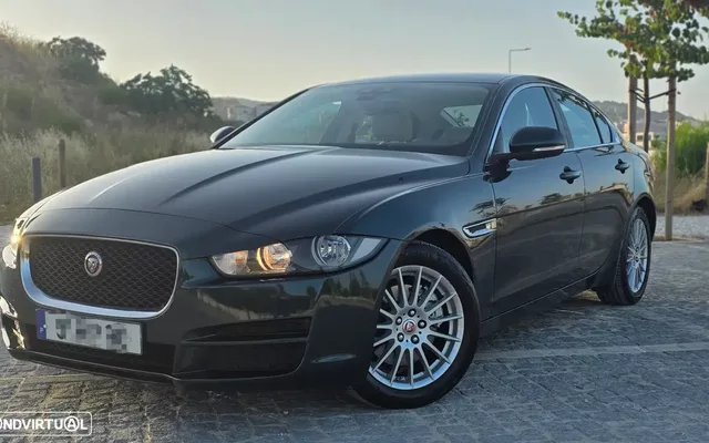 Jaguar XE 2.0 D Portfolio Aut.