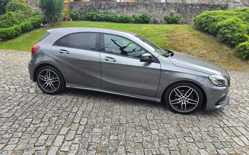 Mercedes-Benz A 180 d AMG Line