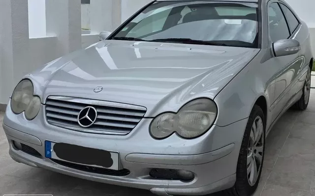 Mercedes-Benz C 220