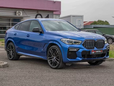BMW X6 M50i