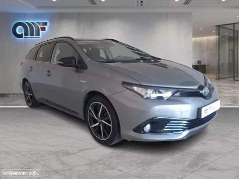 Toyota Auris Touring Sports 1.8 HSD Square Collection