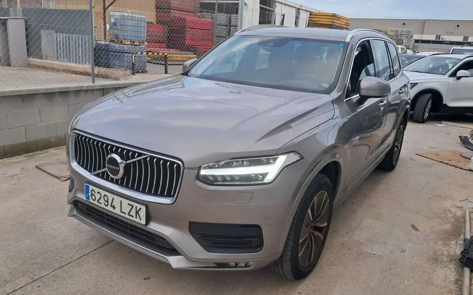 VOLVO XC90 VOLVO (O) 2.0 B5 D AWD Momentum Pro Auto - 44090€ en Villares de la reina,