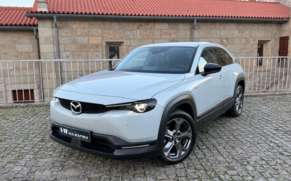 Mazda MX-30 e-SKYACTIV Advantage+Modern Confidence